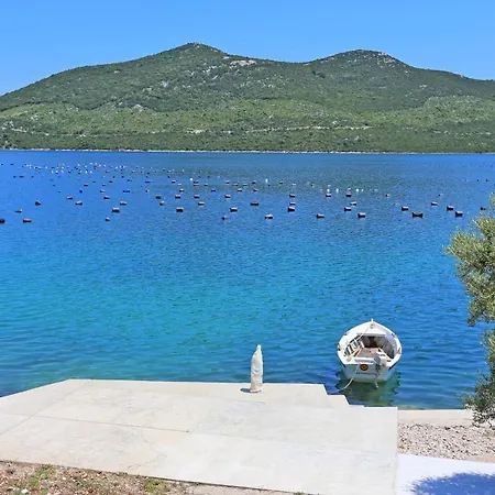 Apartman By The Sea Kabli, Peljesac - 10221 *